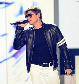 Morten wearing the jacket at the 2013 Billboard Music Awards