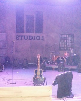 The stage at Studio 1 yesterday, with Morten's Everly Brothers guitar ready. (Picture by Valerie)